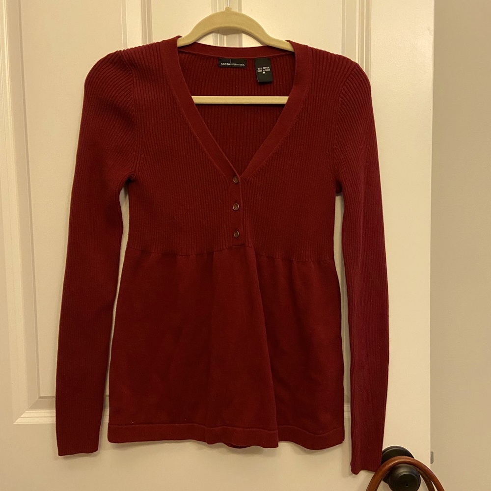 Fun fall sweater top, rich dark red